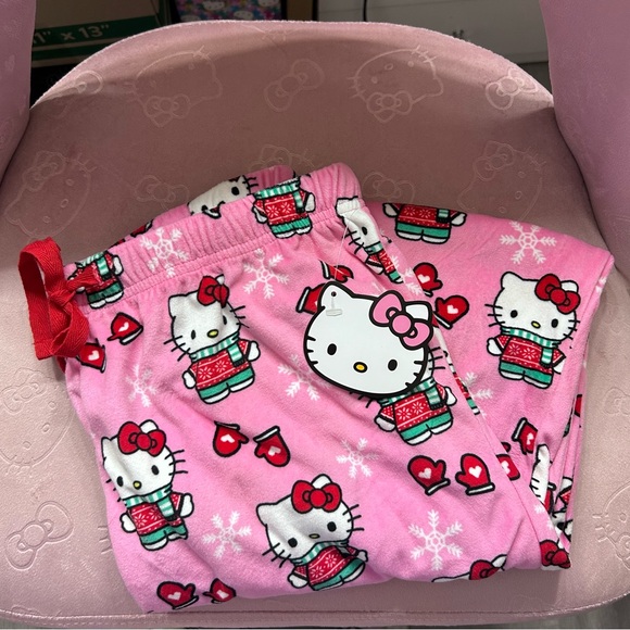 Hello Kitty Christmas Pajama Pants Pjs - Picture 1 of 2